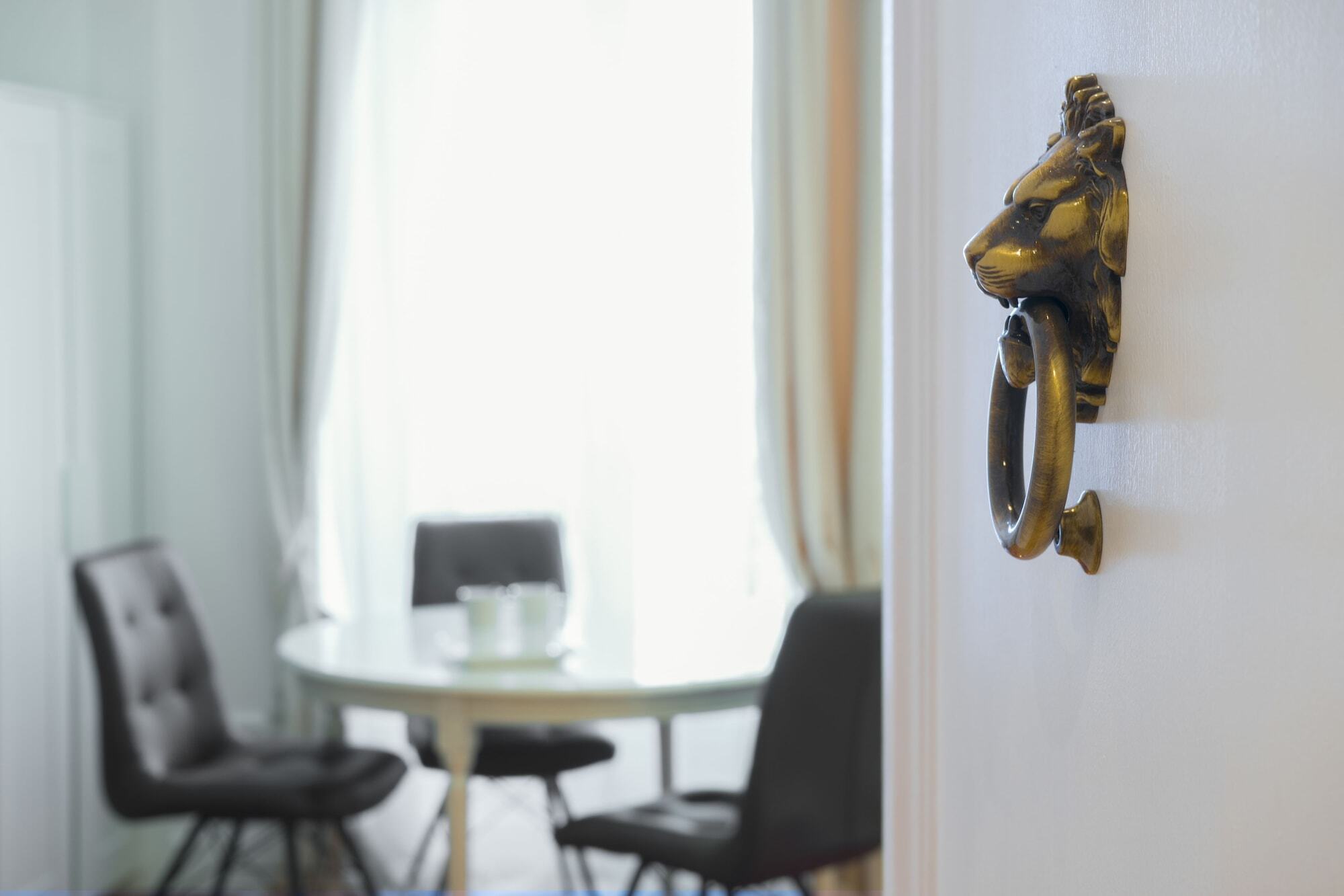 Апартаменты The Thonet House - A Luxury Historic Collection Лион Экстерьер фото